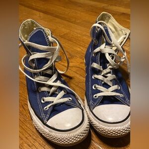 blue converse high tops. great condition. women’s 8